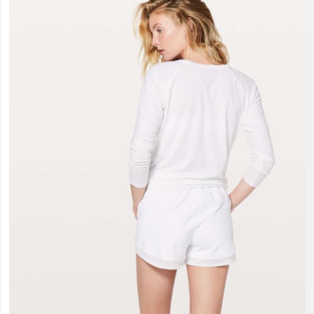 Lululemon Sunsetting 3” Shorts - Picture 2 of 6